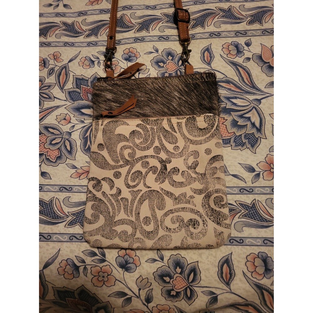 Myra Crossbody Bag